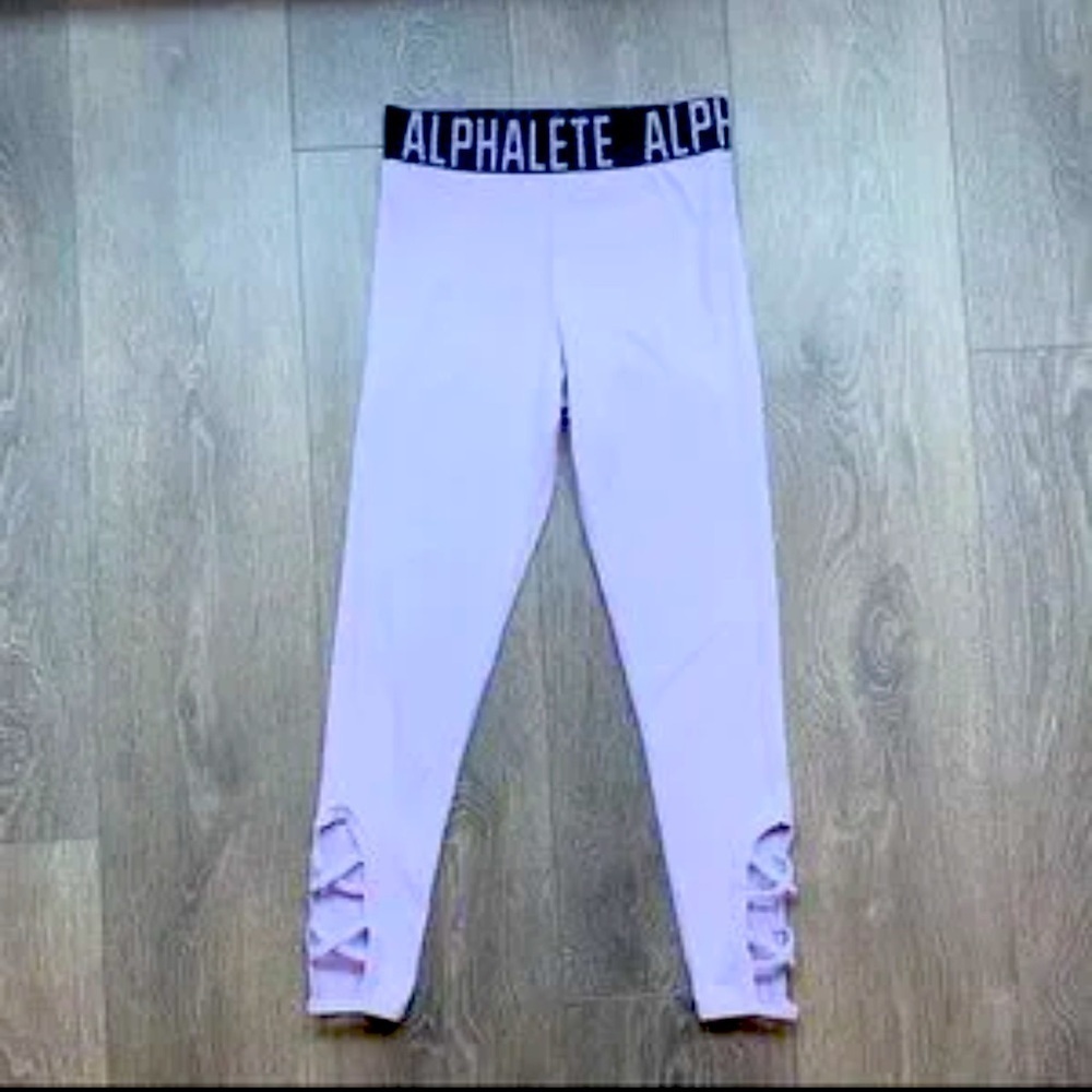 Alphalete criss cross 78 leggings Lilac​​​​